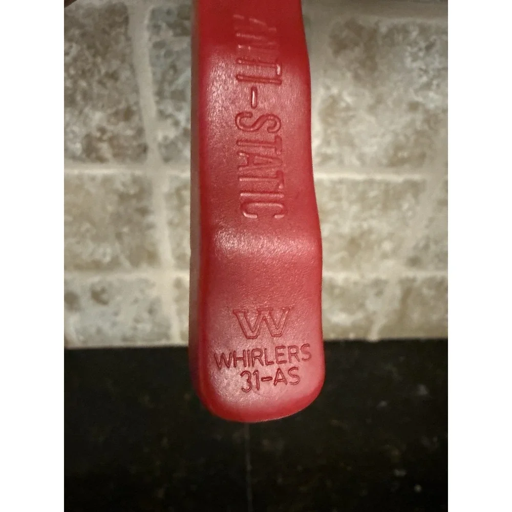 Whirlers Anti Static‎ Brush 31-AS Black Red Handle Ball Tip